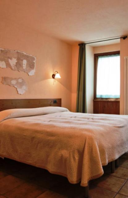 Meuble Lo Miete Viei Hotel Чамполук Екстериор снимка